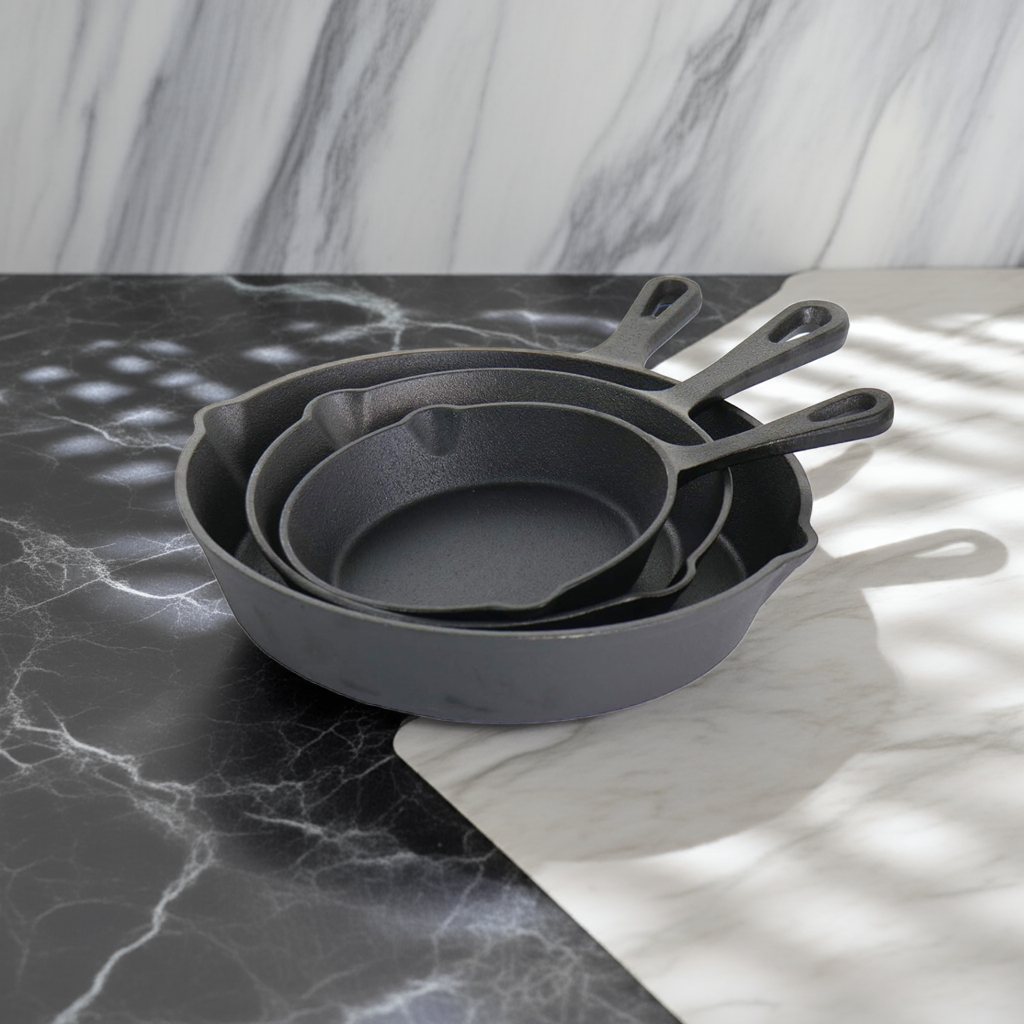 3-Piece Cast Iron Skillet Set – Different Sizes - Image 3