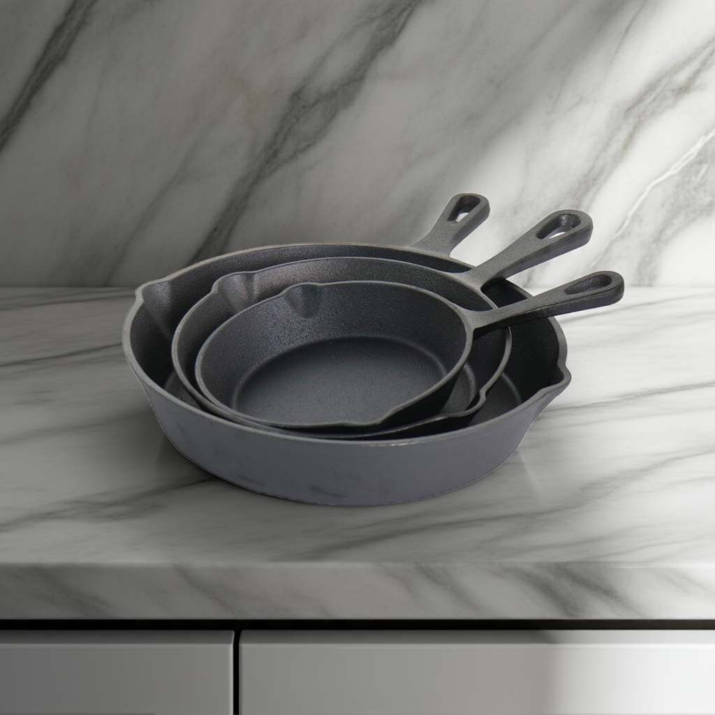 3-Piece Cast Iron Skillet Set – Different Sizes - Image 4